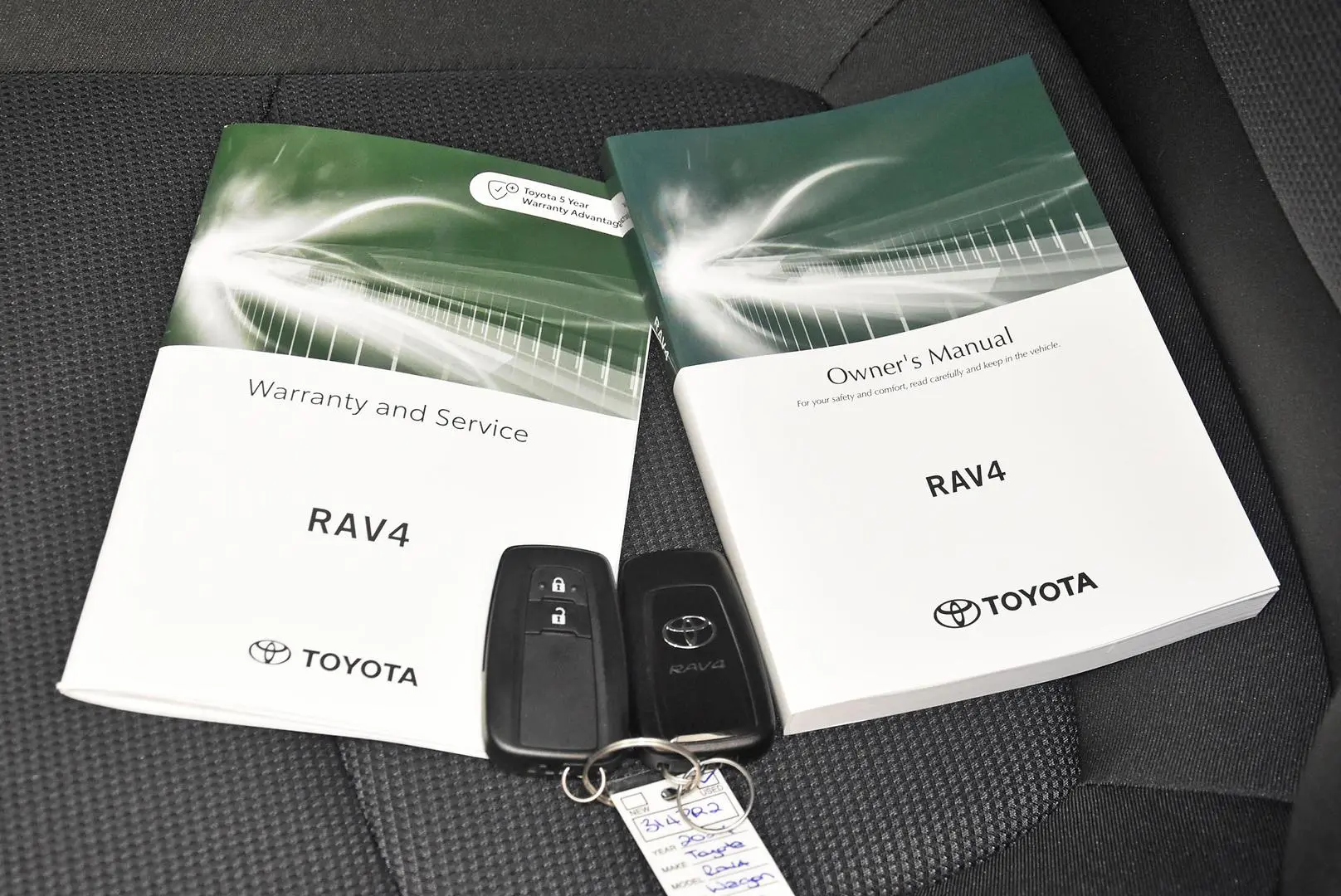 2024 Toyota RAV4 Gallery Image 20