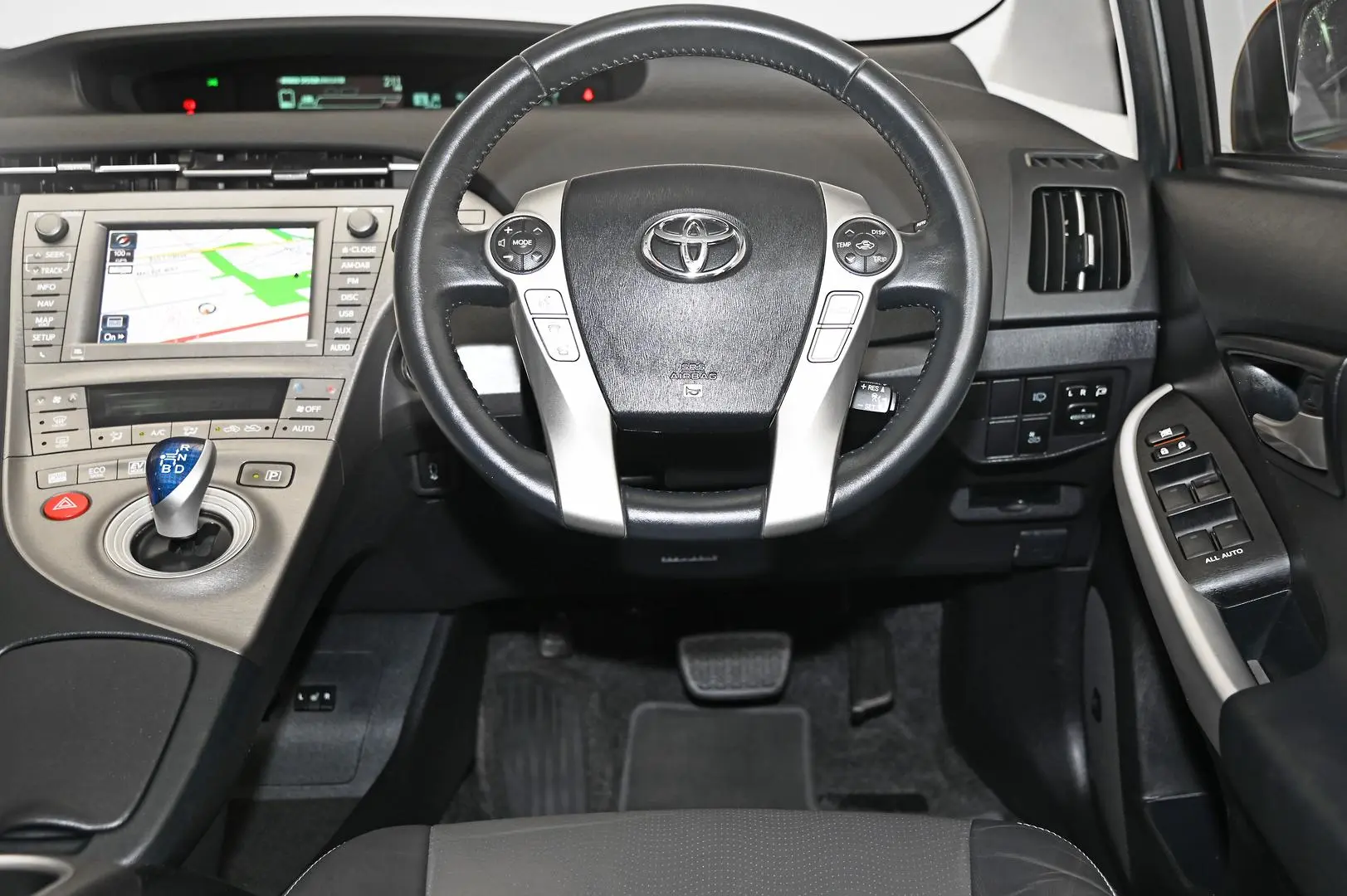 2015 Toyota Prius Image 15