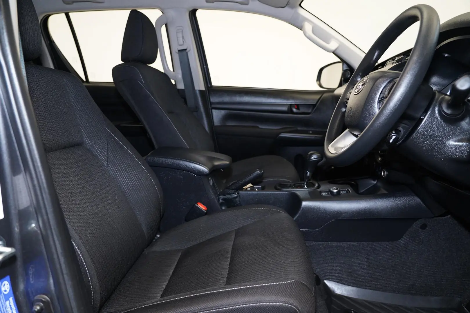 2024 Toyota Hilux Gallery Image 22