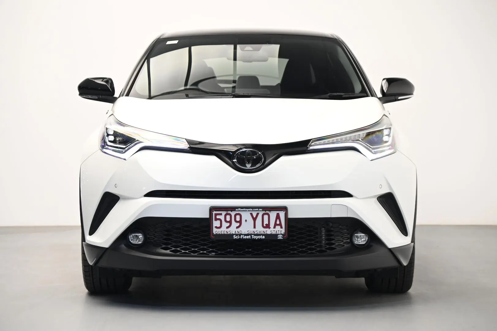 2018 Toyota C-HR Image 2