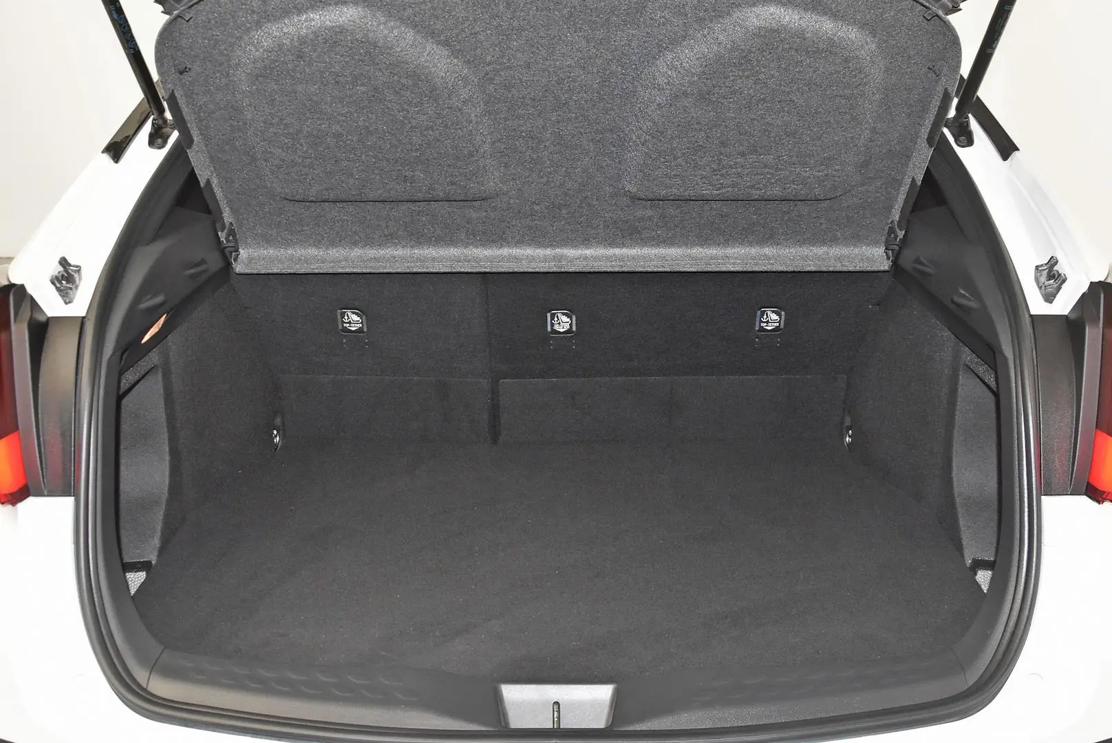 2023 Toyota C-HR Gallery Image 21