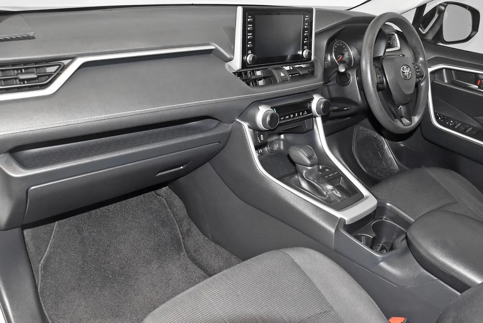 2019 Toyota RAV4 Gallery Image 16