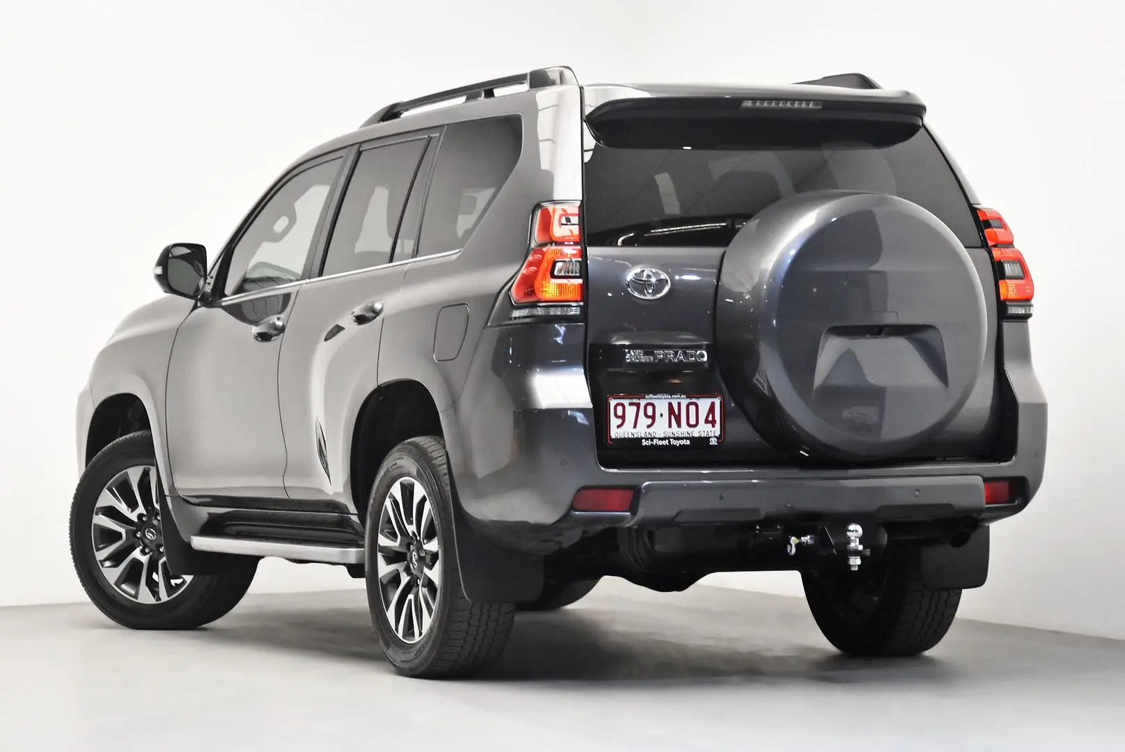 2023 Toyota Landcruiser Prado Gallery Image 5