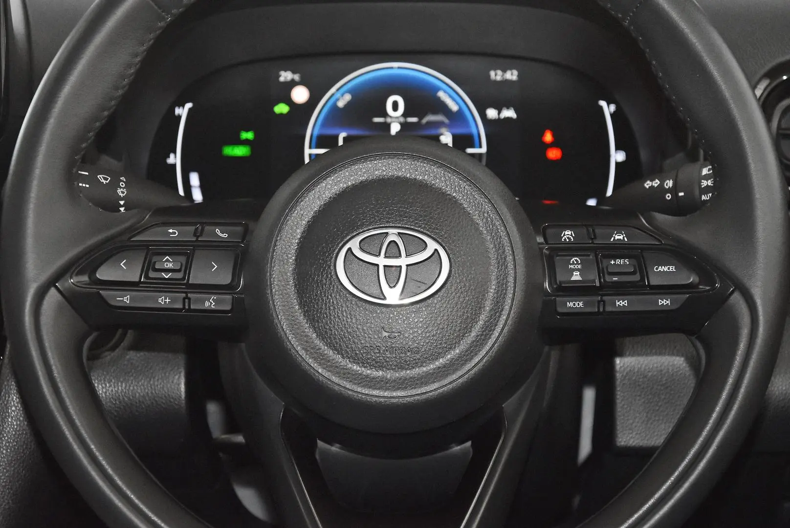 2024 Toyota Yaris Cross Gallery Image 16