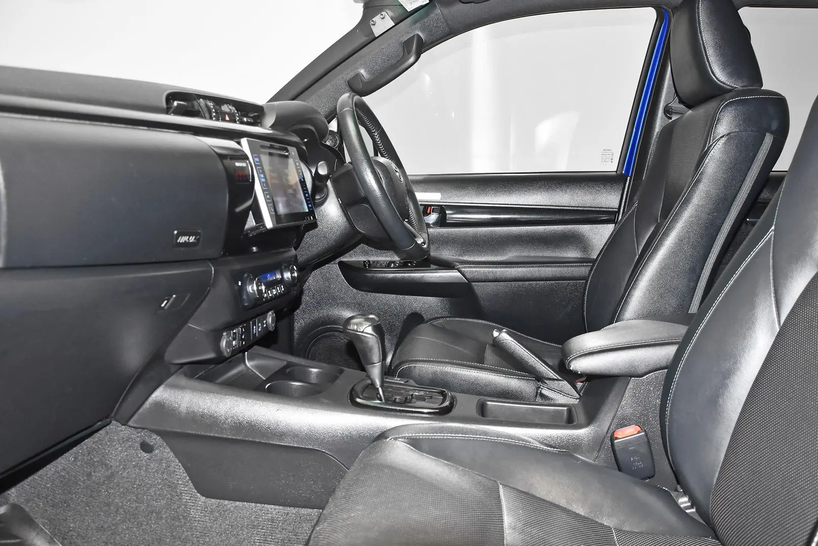 2018 Toyota Hilux Gallery Image 17