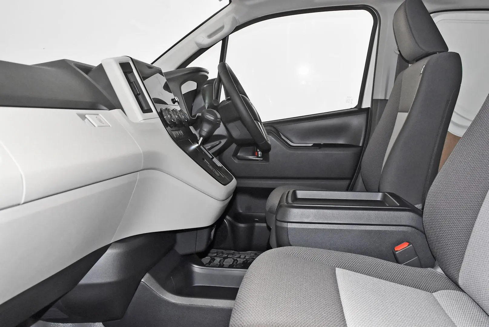 2025 Toyota Hiace Gallery Image 17