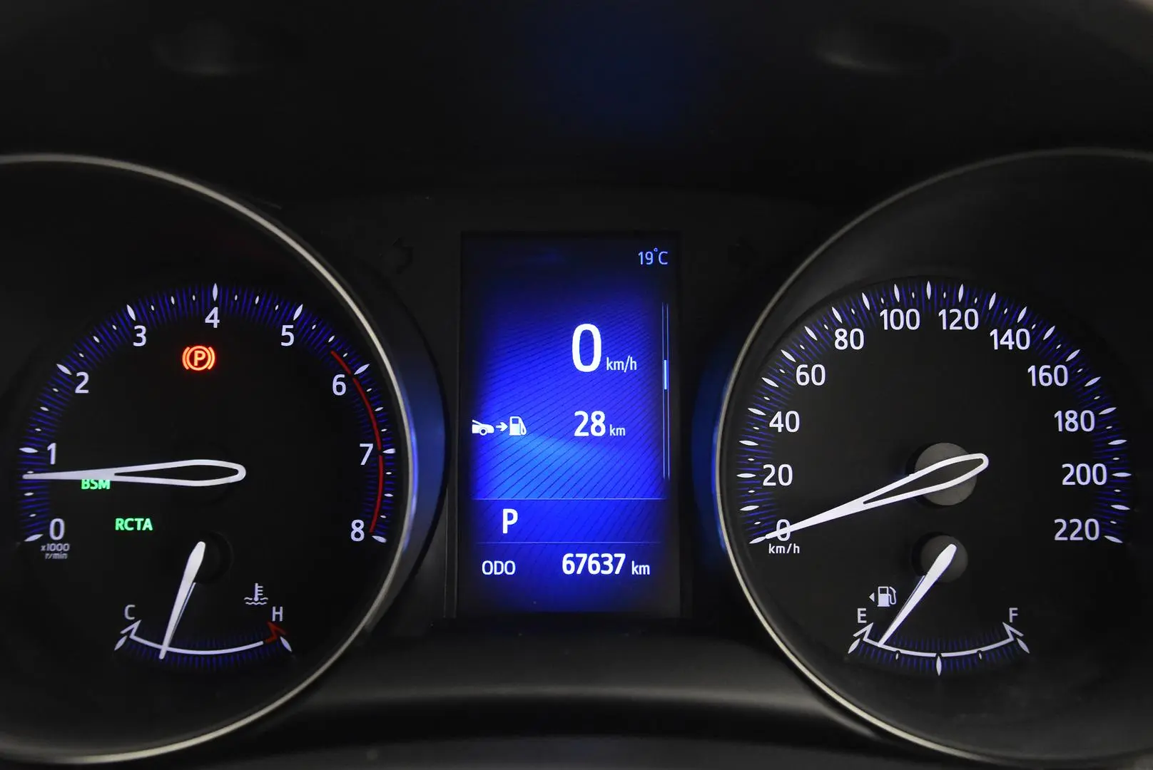 2018 Toyota C-HR Gallery Image 11