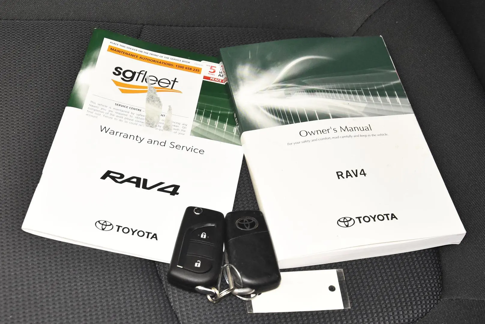 2020 Toyota RAV4 Gallery Image 19