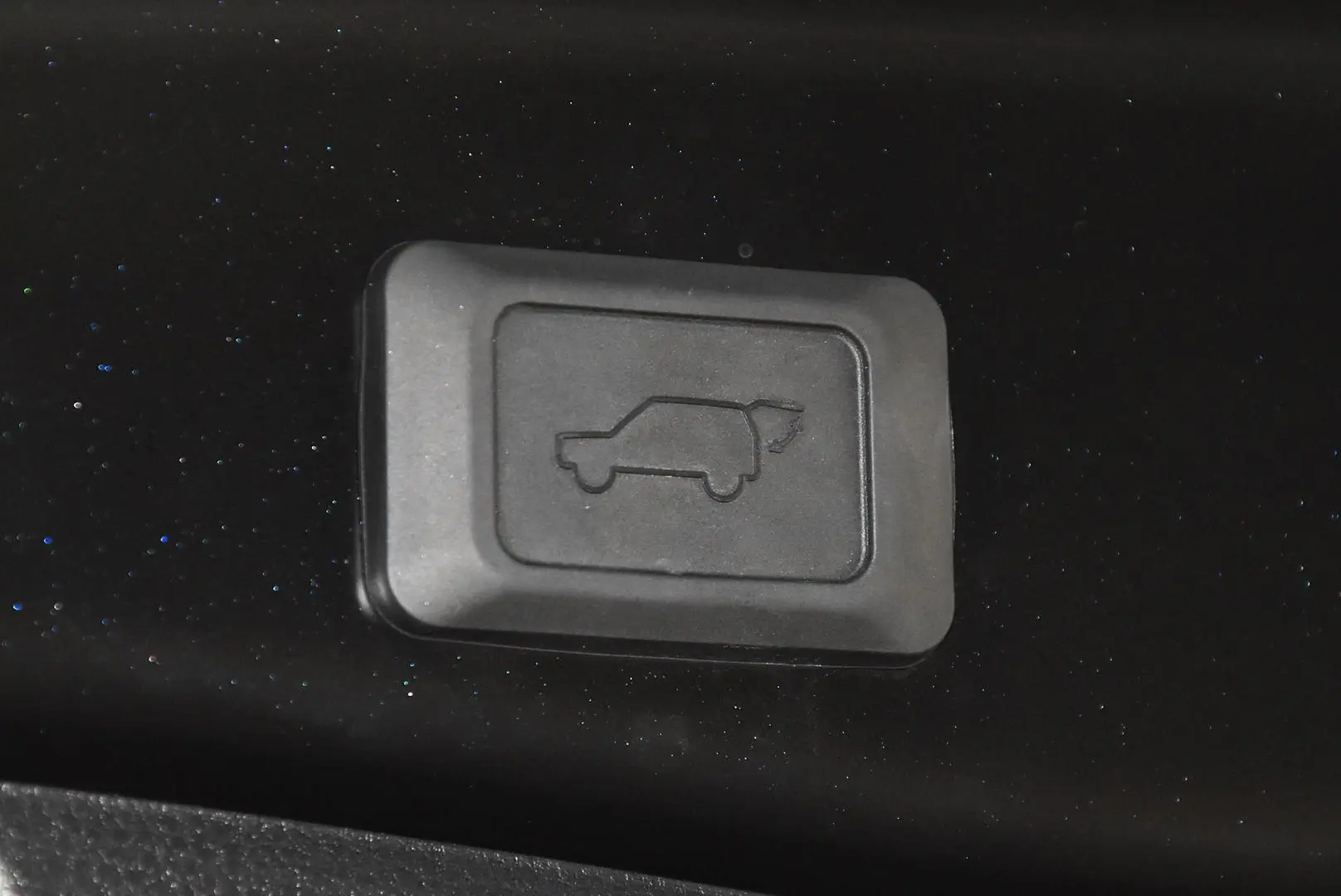 2025 Toyota RAV4 Gallery Image 23