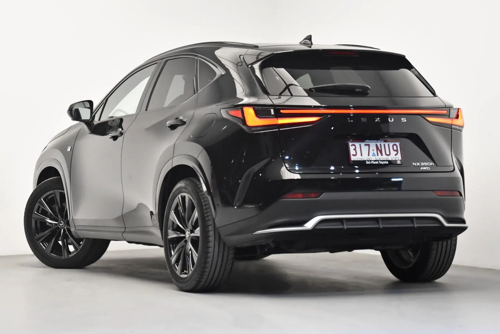 2022 Lexus NX Gallery Image 5