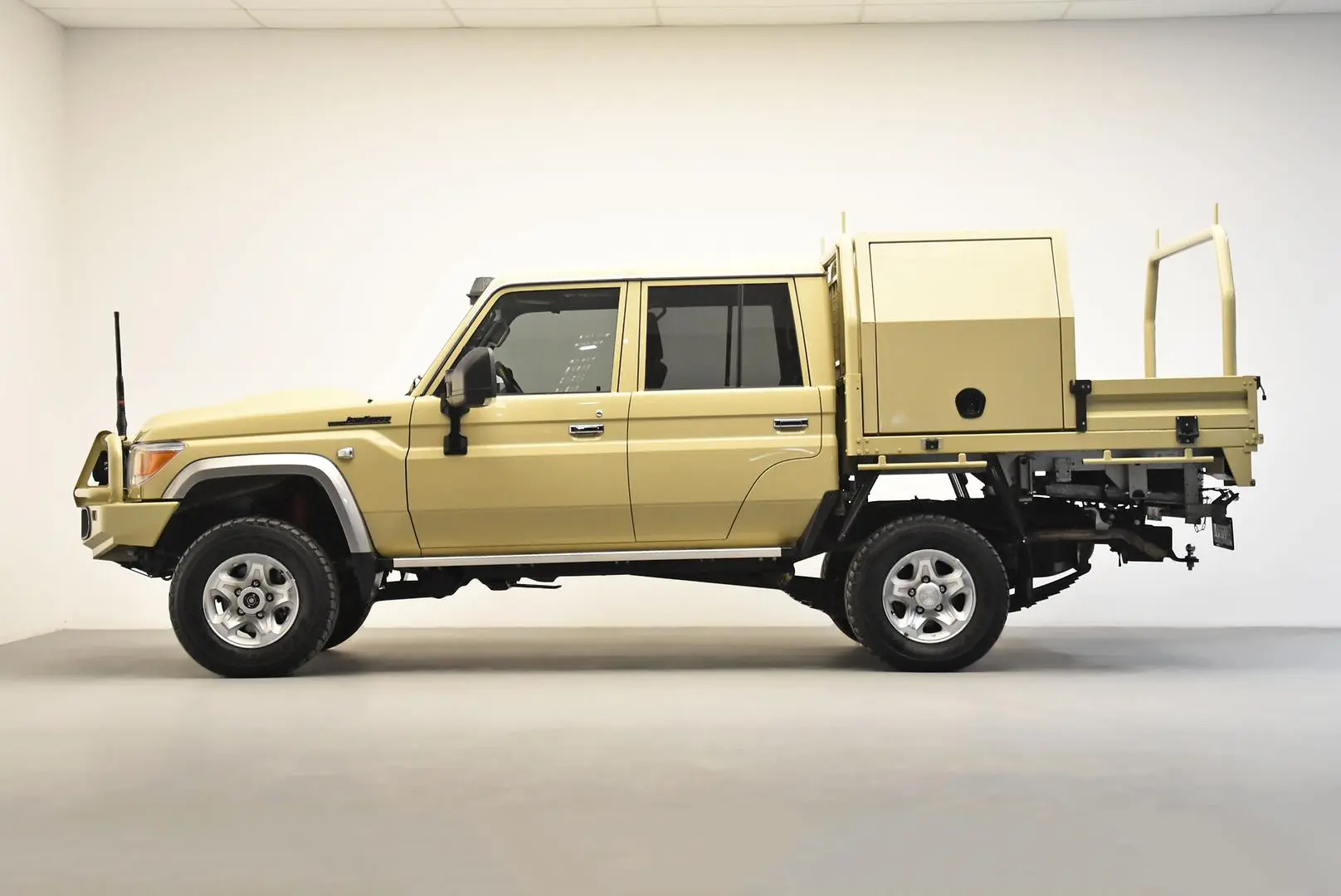 2022 Toyota Landcruiser Gallery Image 4