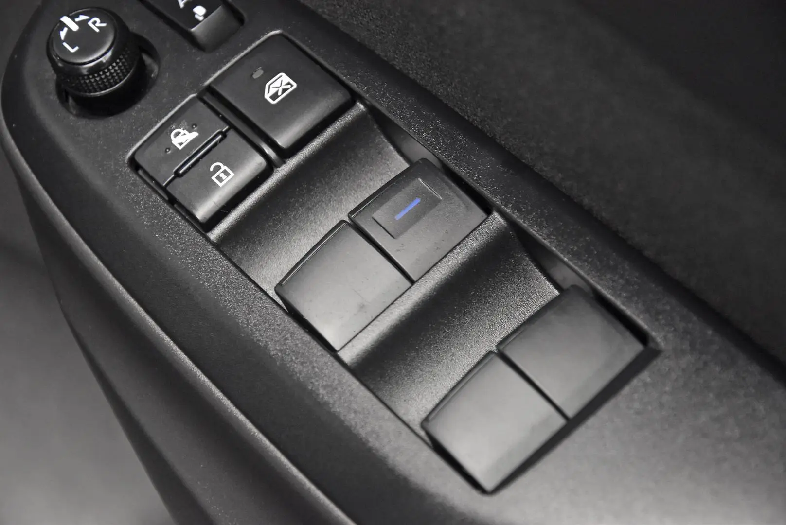 2022 Toyota Yaris Cross Gallery Image 10