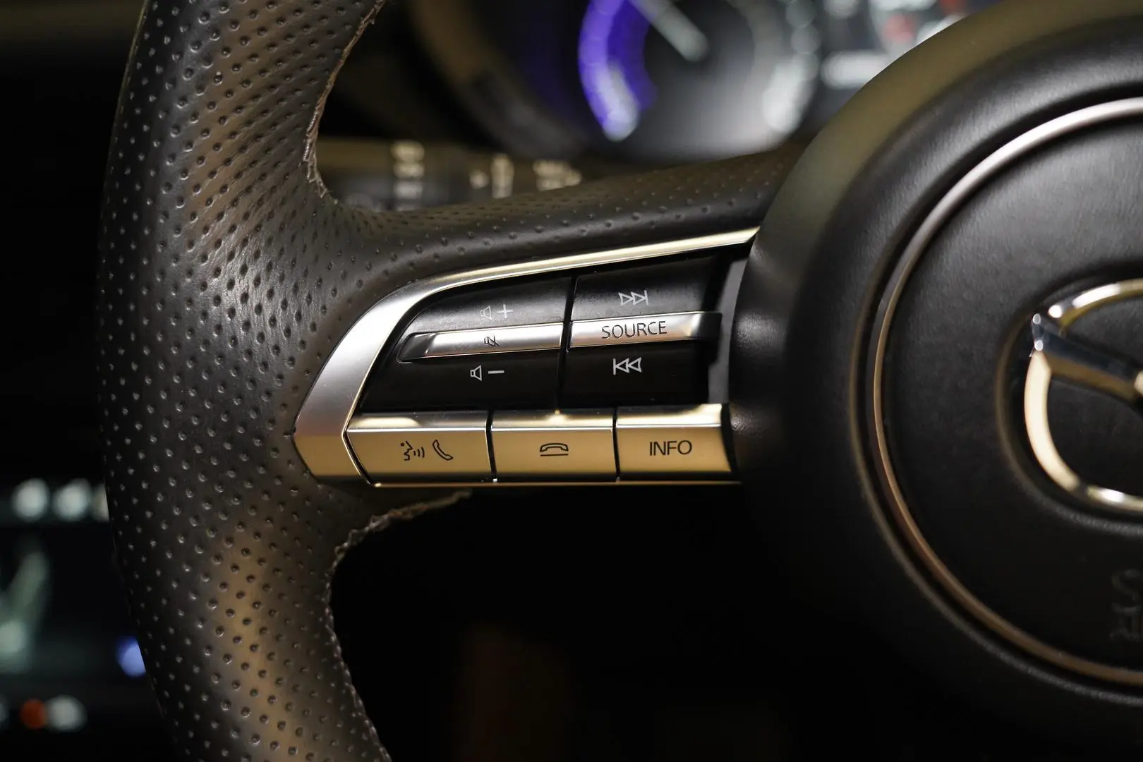 2021 Mazda MX-30 Gallery Image 17