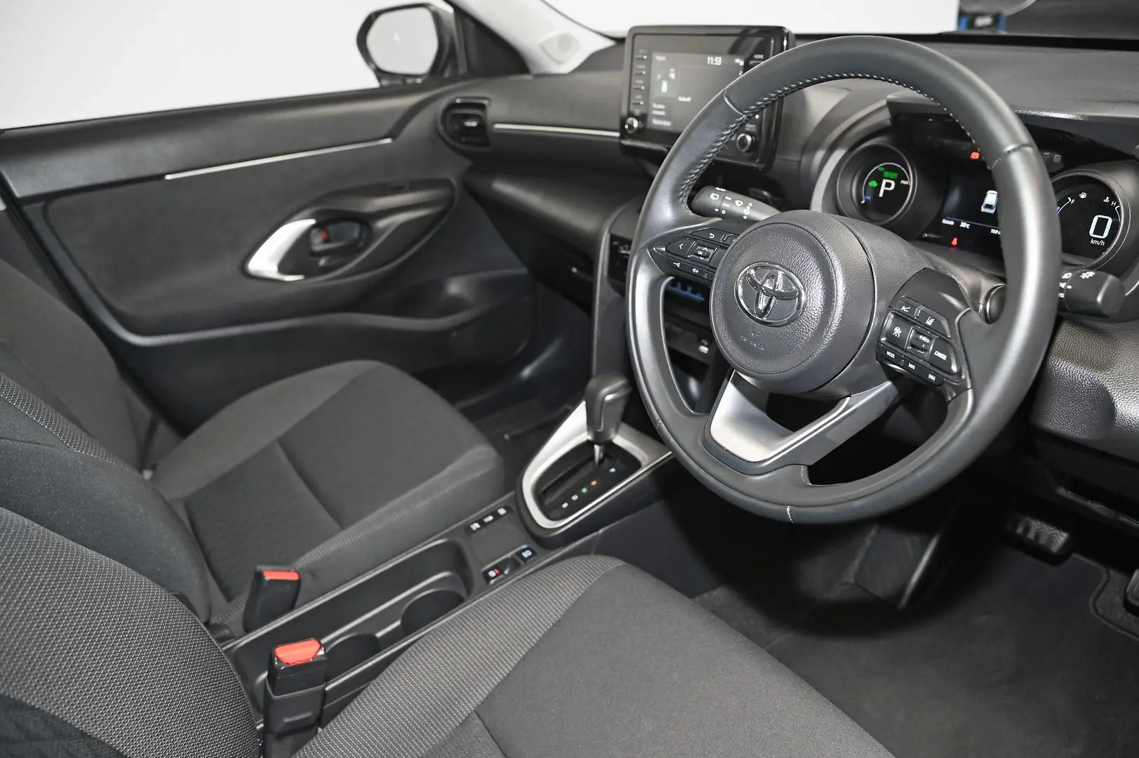 2023 Toyota Yaris Cross Gallery Image 9