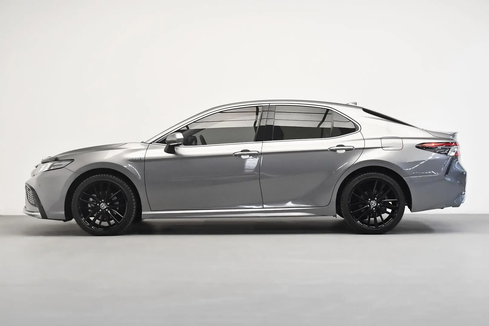 2022 Toyota Camry Gallery Image 4