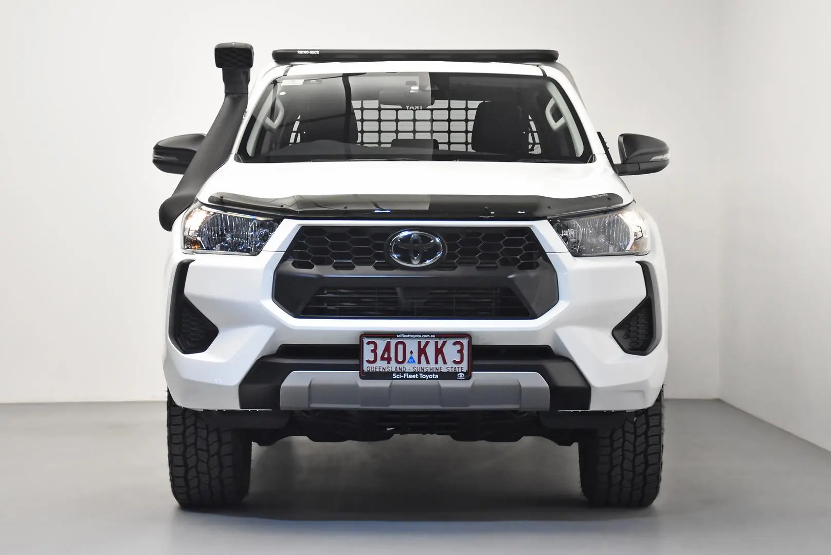 2024 Toyota Hilux Gallery Image 2