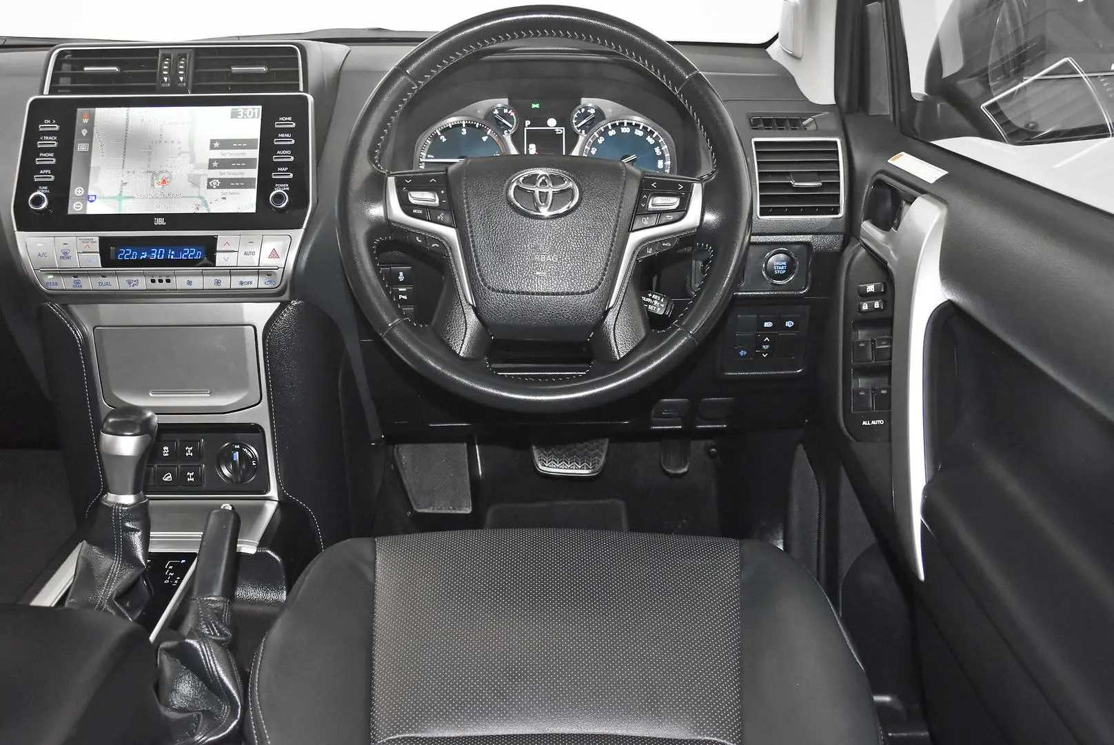 2023 Toyota Landcruiser Prado Gallery Image 13