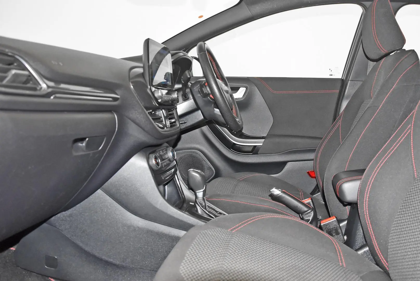 2022 Ford Puma Gallery Image 16