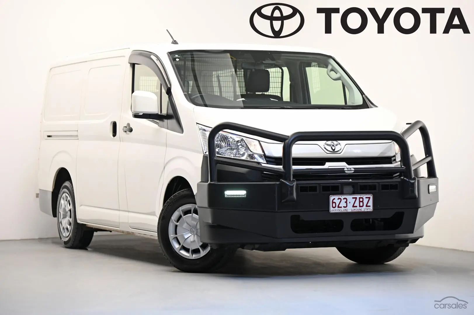 2019 Toyota Hiace Image 1