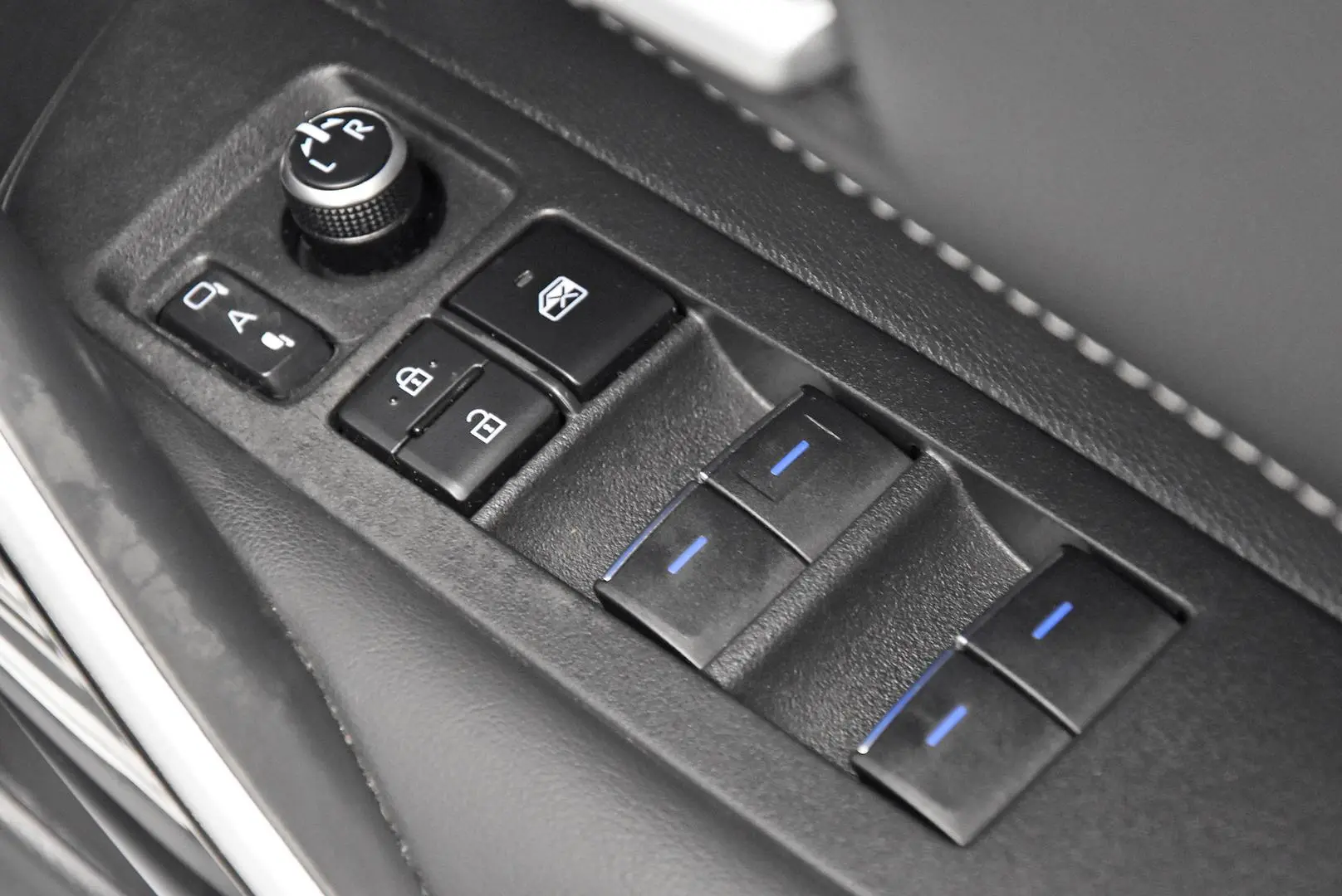 2021 Toyota Corolla Gallery Image 10