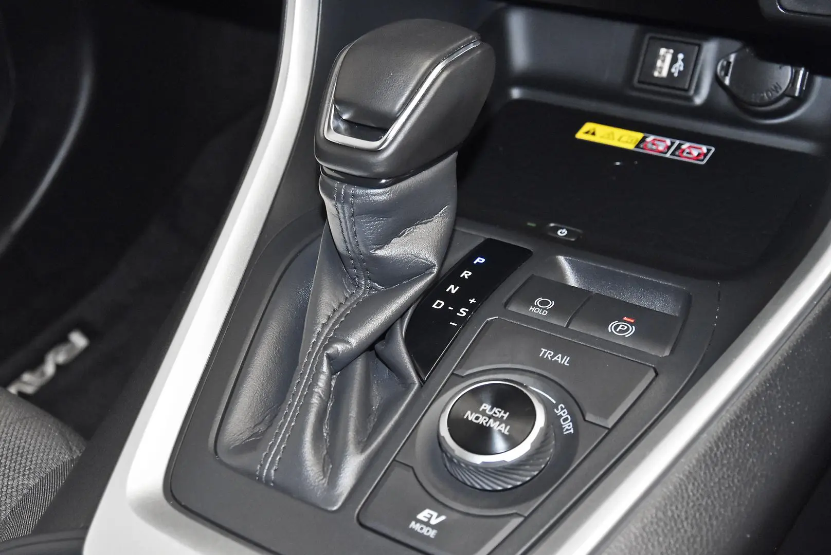2024 Toyota RAV4 Gallery Image 14