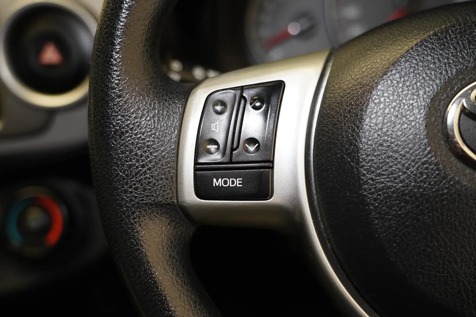 2013 Toyota Yaris Gallery Image 17
