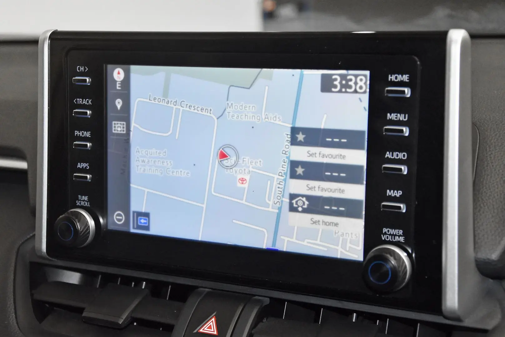 2022 Toyota RAV4 Gallery Image 11