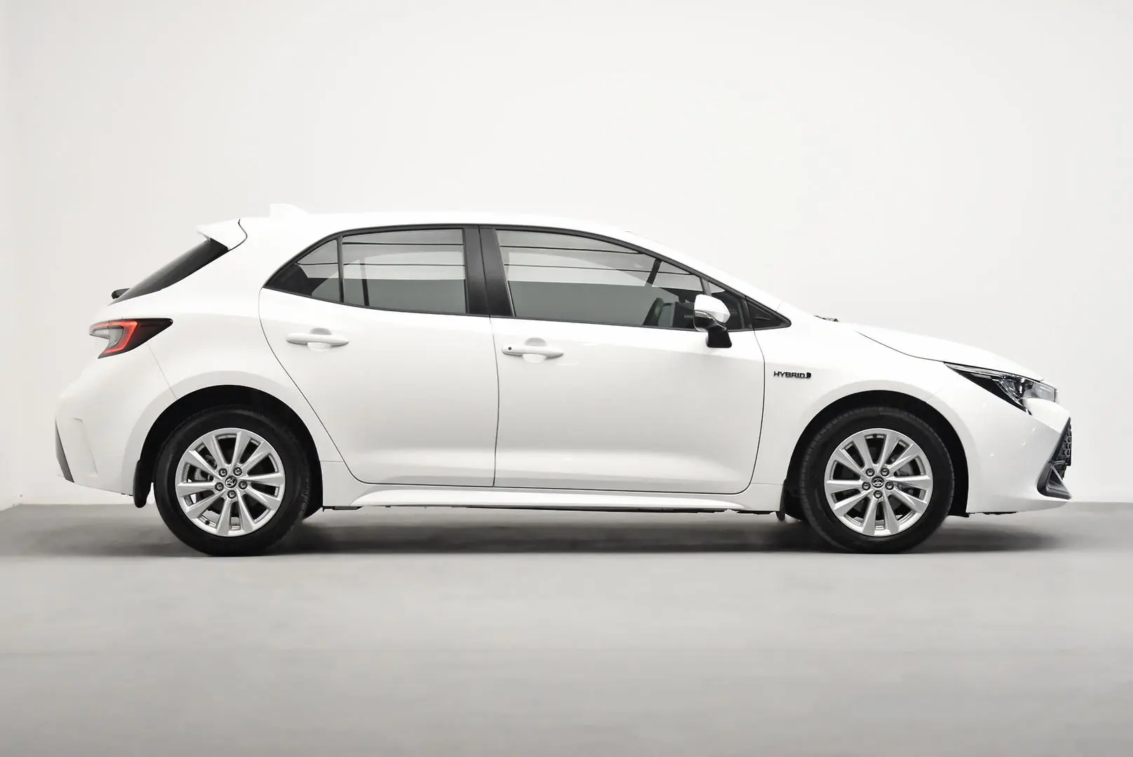 2024 Toyota Corolla Gallery Image 3