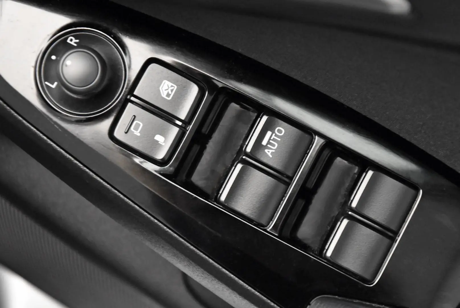 2018 Mazda 3 Gallery Image 9