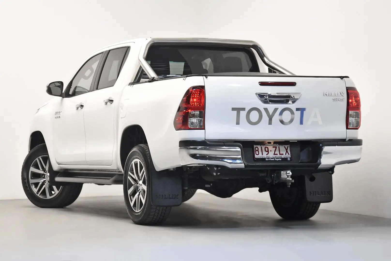 2019 Toyota Hilux Gallery Image 5