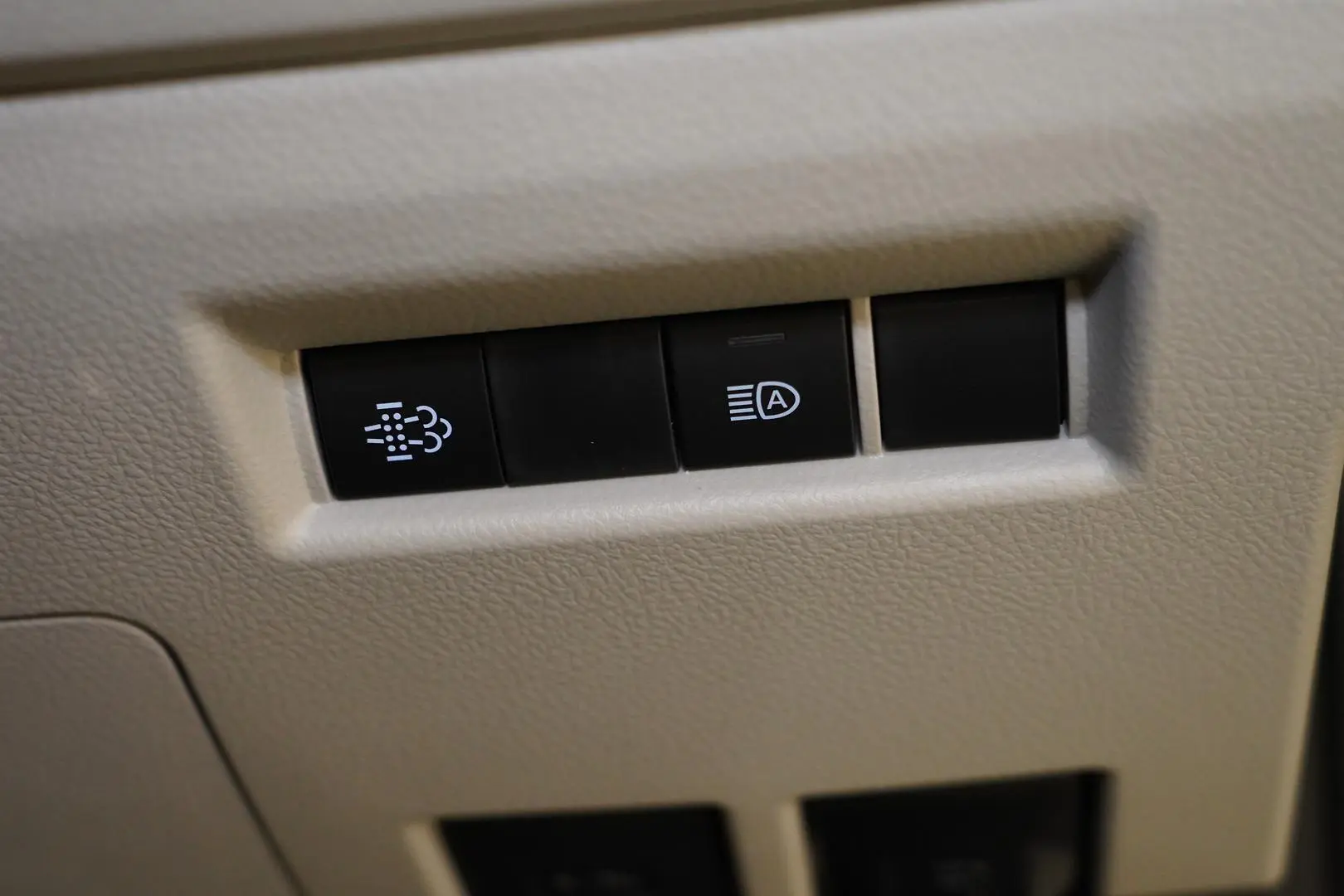 2025 Toyota Hiace Gallery Image 20