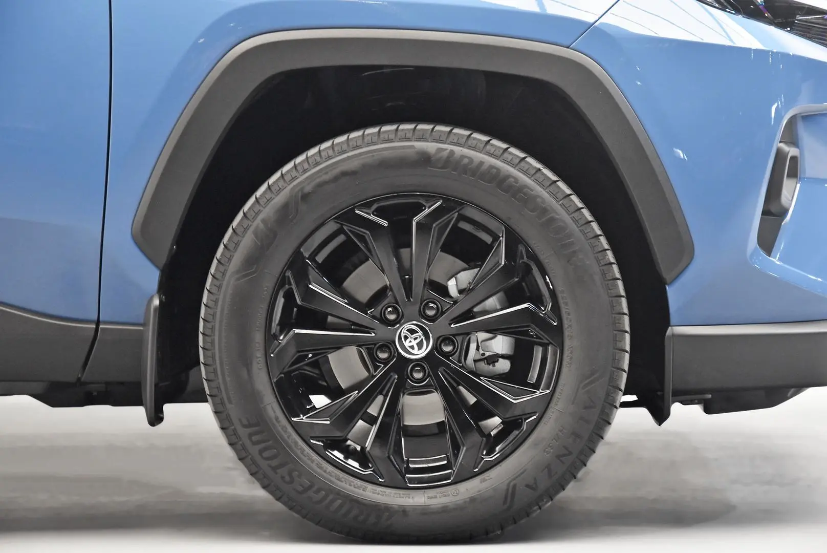2024 Toyota RAV4 Gallery Image 25