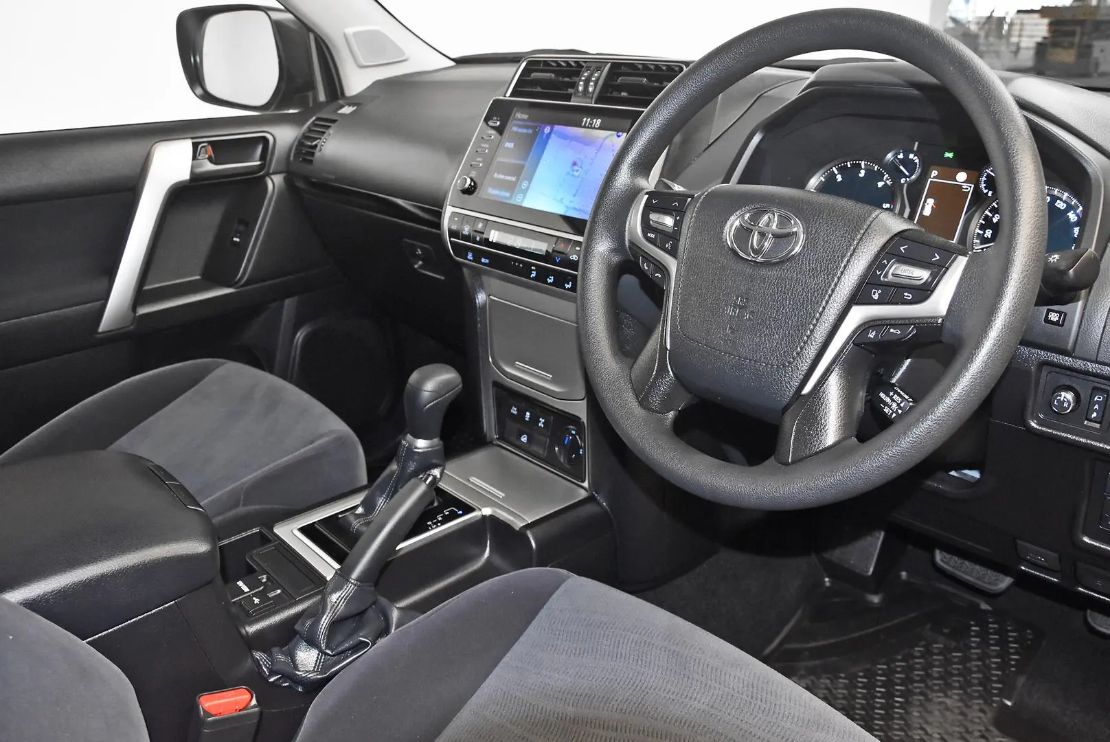 2023 Toyota Landcruiser Prado Gallery Image 7