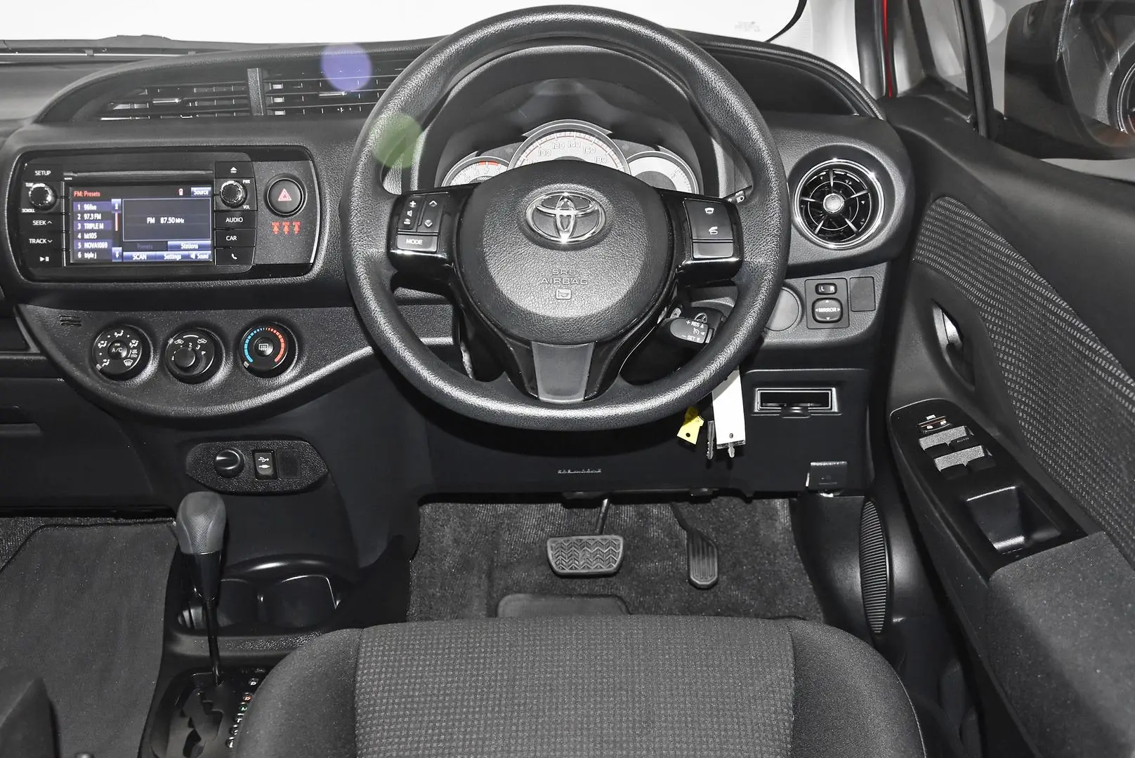 2020 Toyota Yaris Gallery Image 14