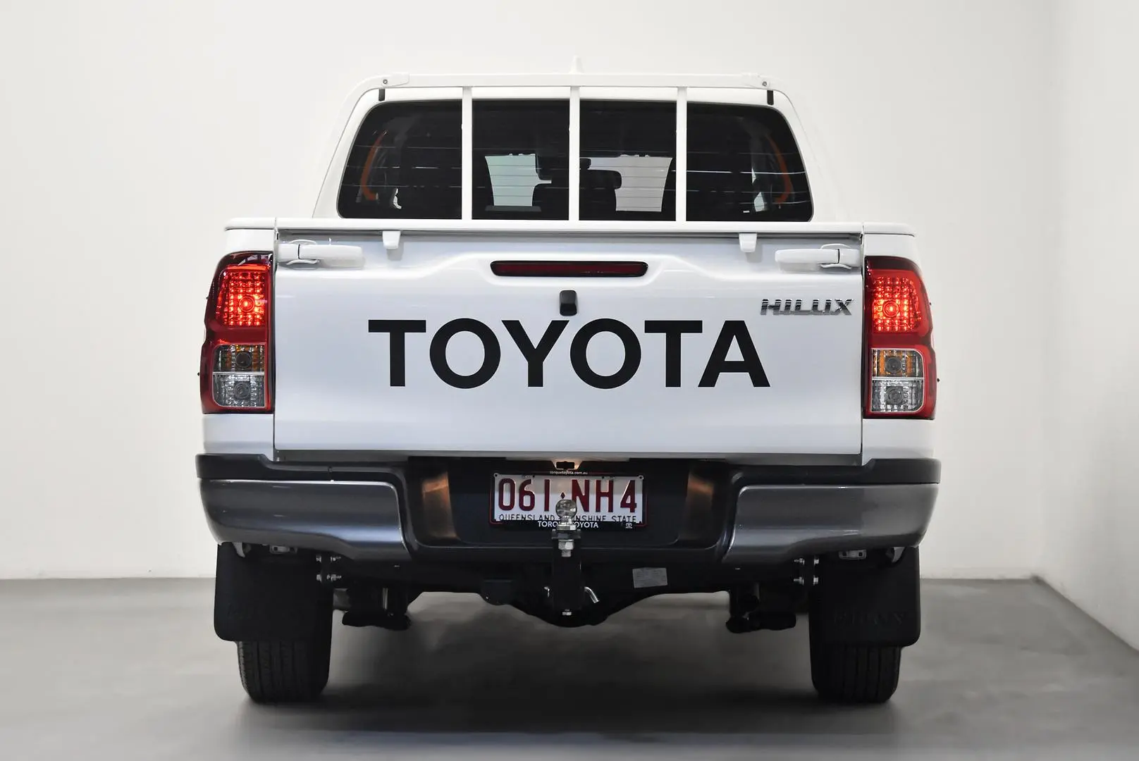 2025 Toyota Hilux Gallery Image 6