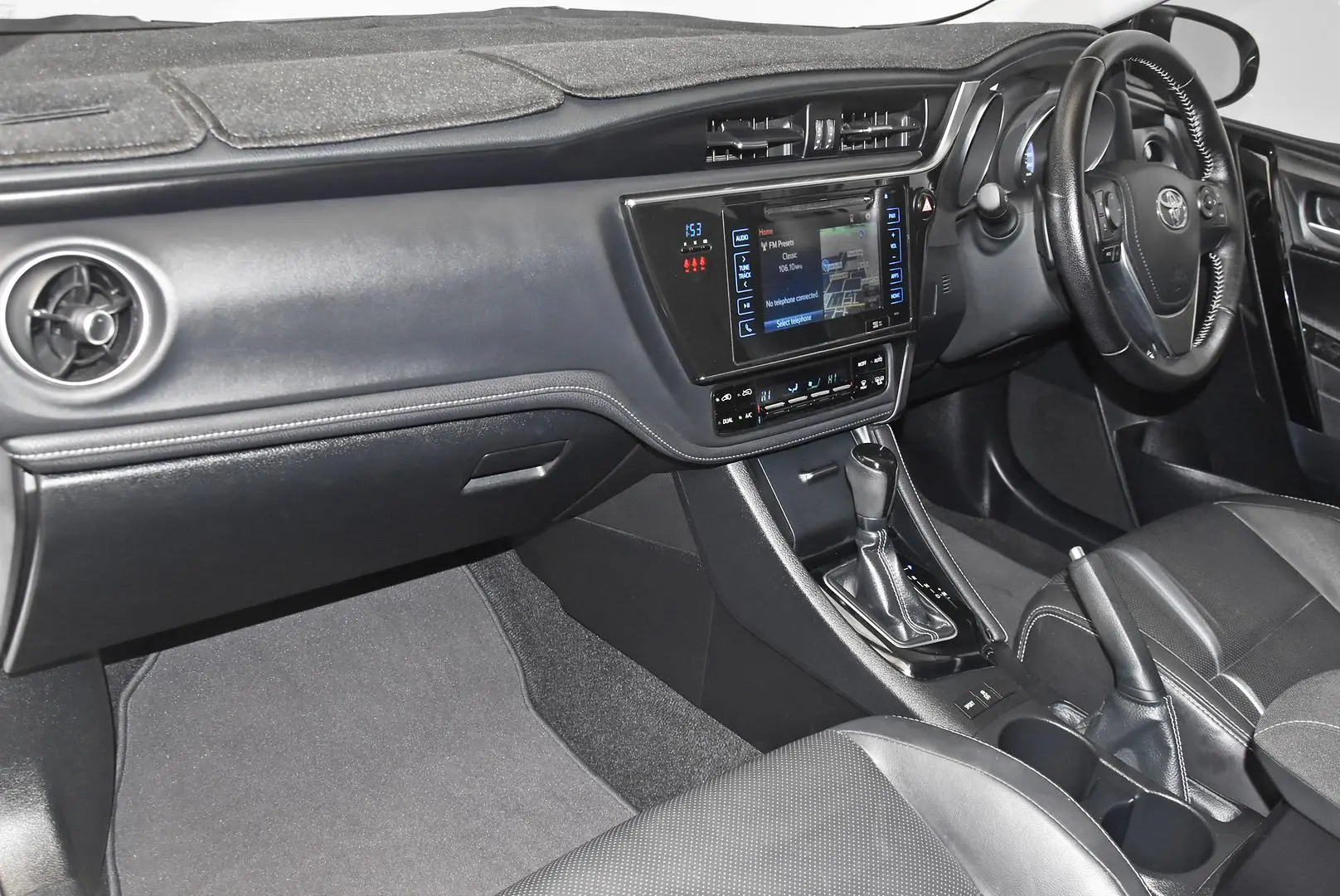 2016 Toyota Corolla Gallery Image 17