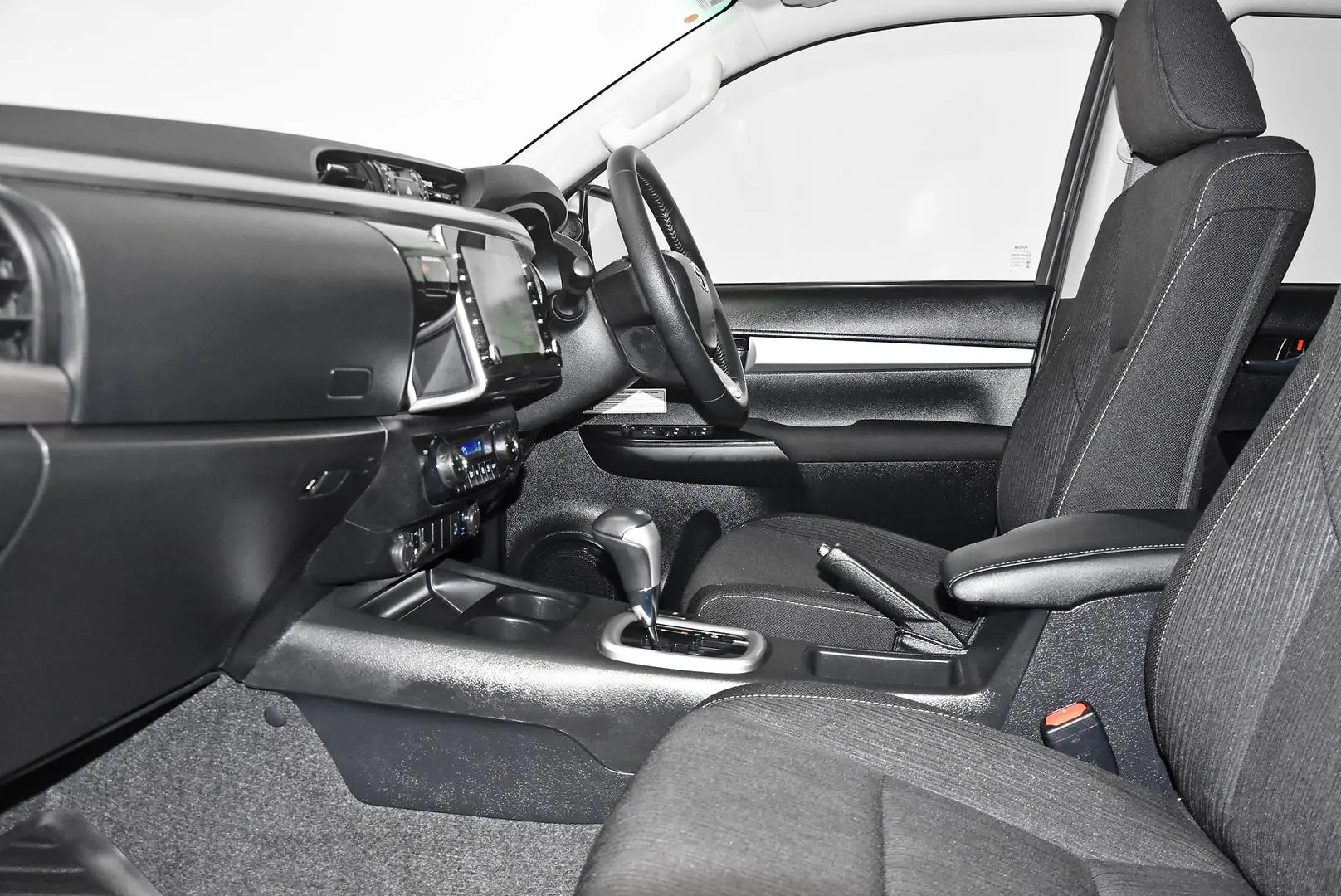2021 Toyota Hilux Gallery Image 17