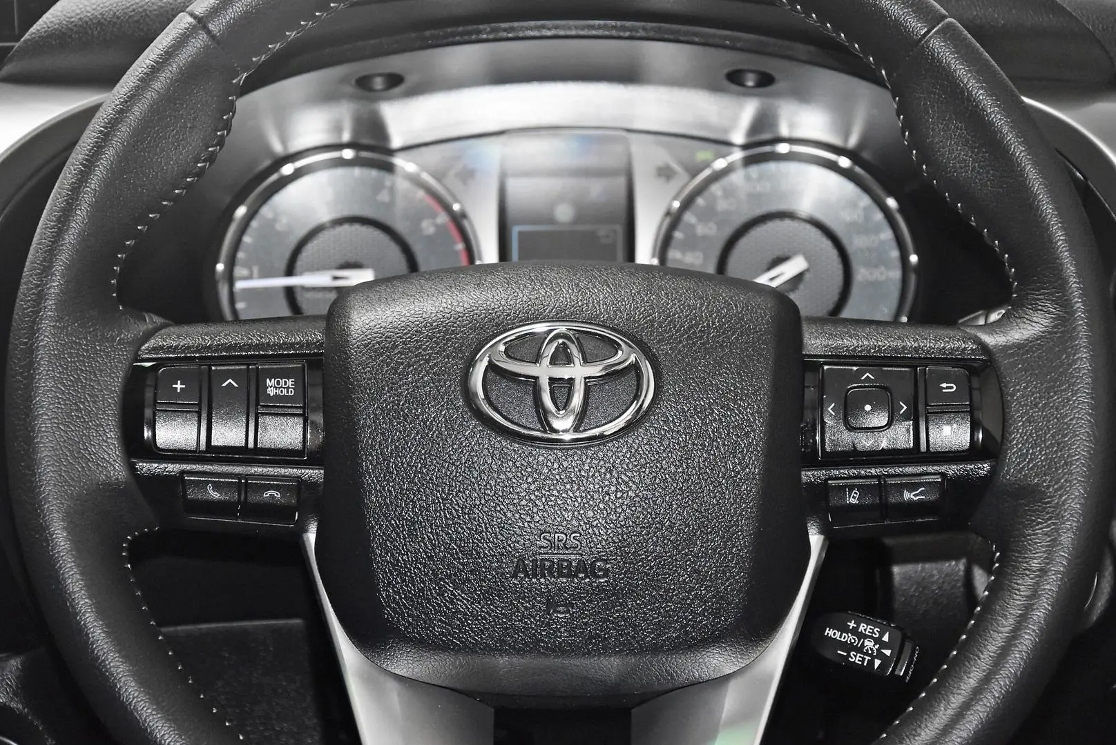 2024 Toyota Hilux Gallery Image 15