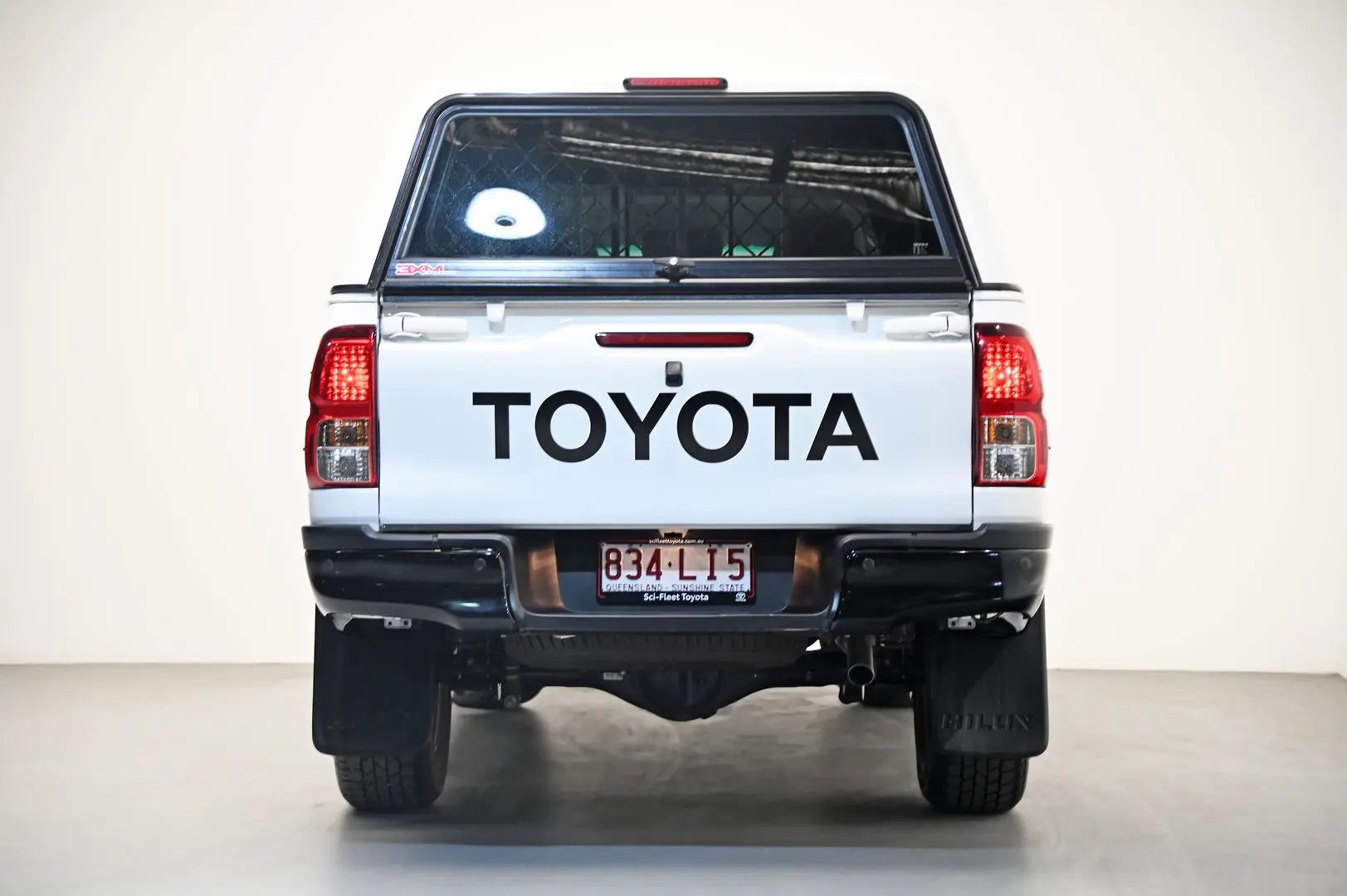 2024 Toyota Hilux Gallery Image 6