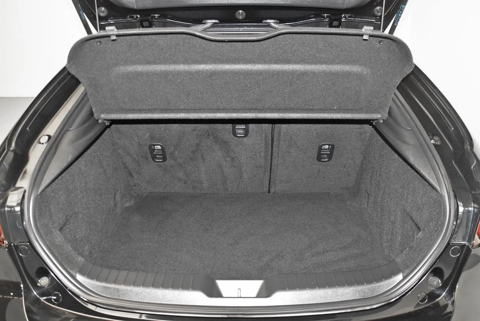 2020 Mazda 3 Gallery Image 21