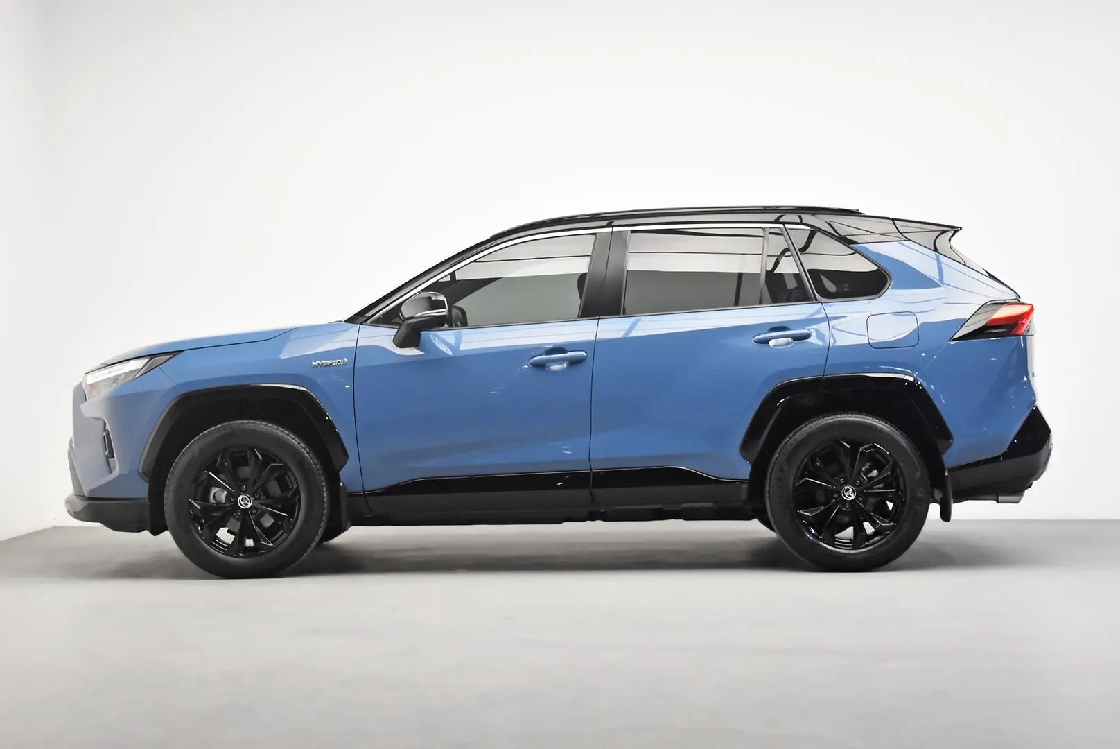 2022 Toyota RAV4 Gallery Image 4