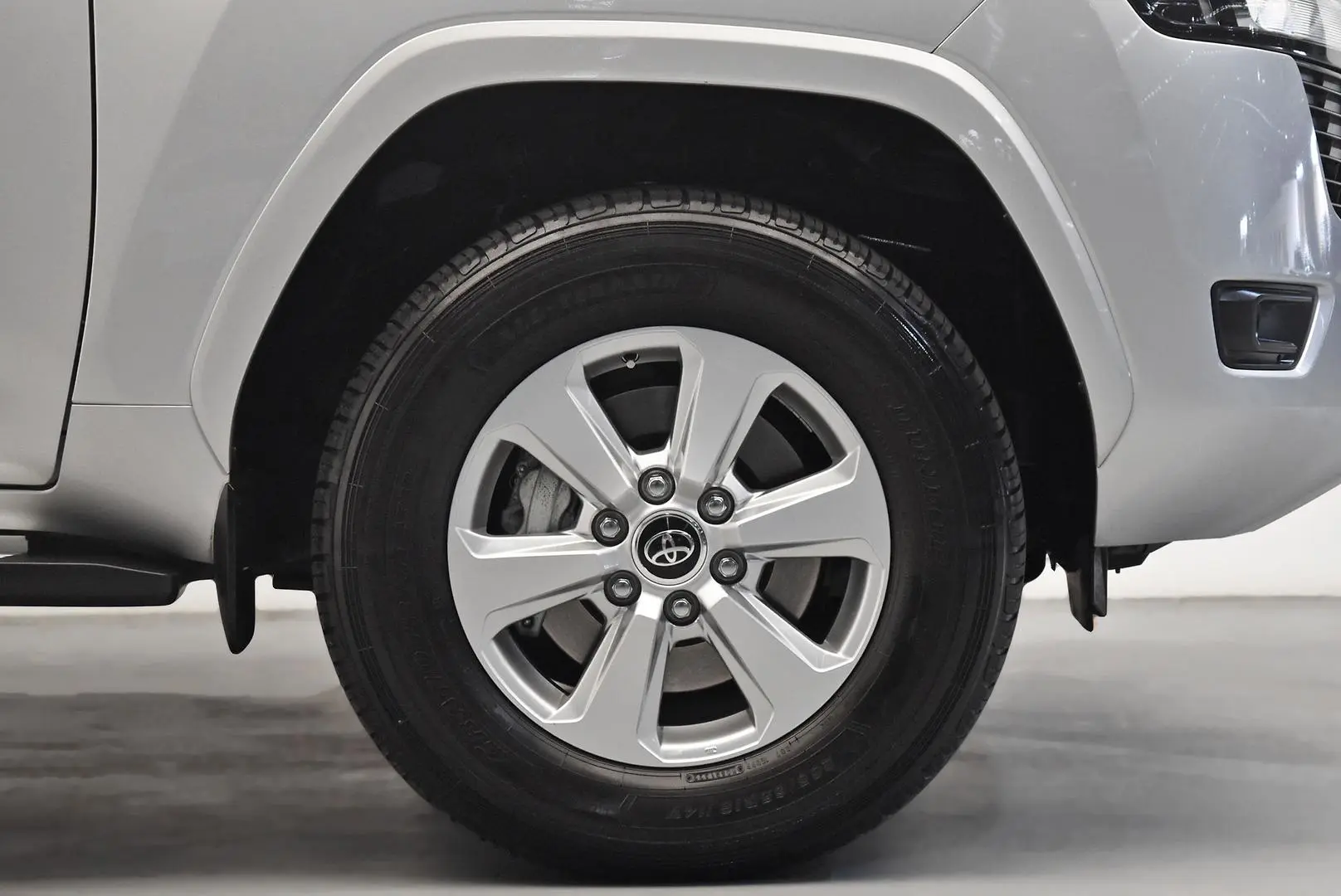 2022 Toyota Landcruiser Gallery Image 22