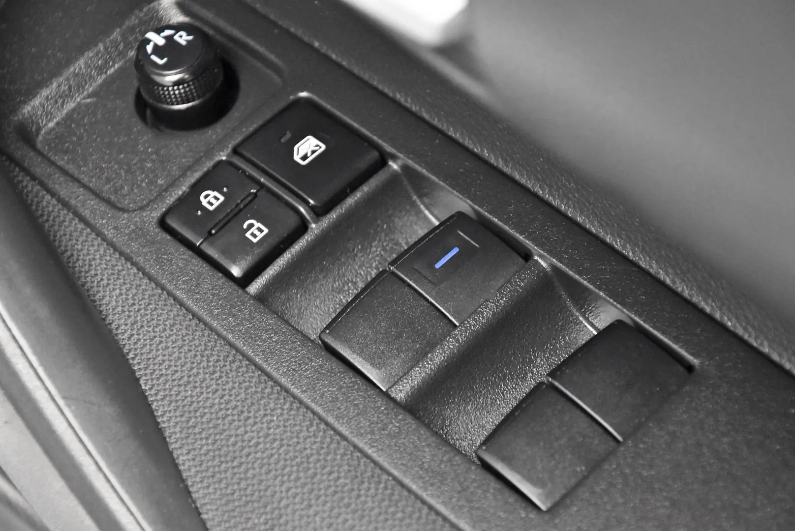 2021 Toyota Corolla Gallery Image 10