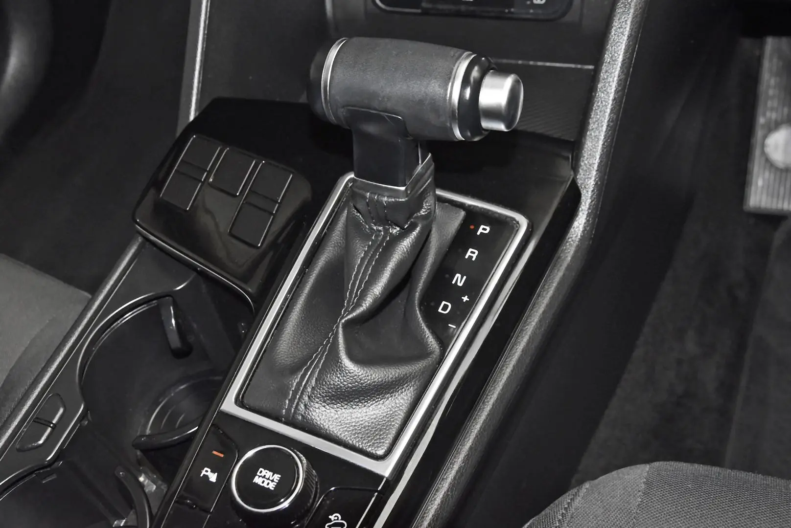 2023 Kia Sportage Gallery Image 13