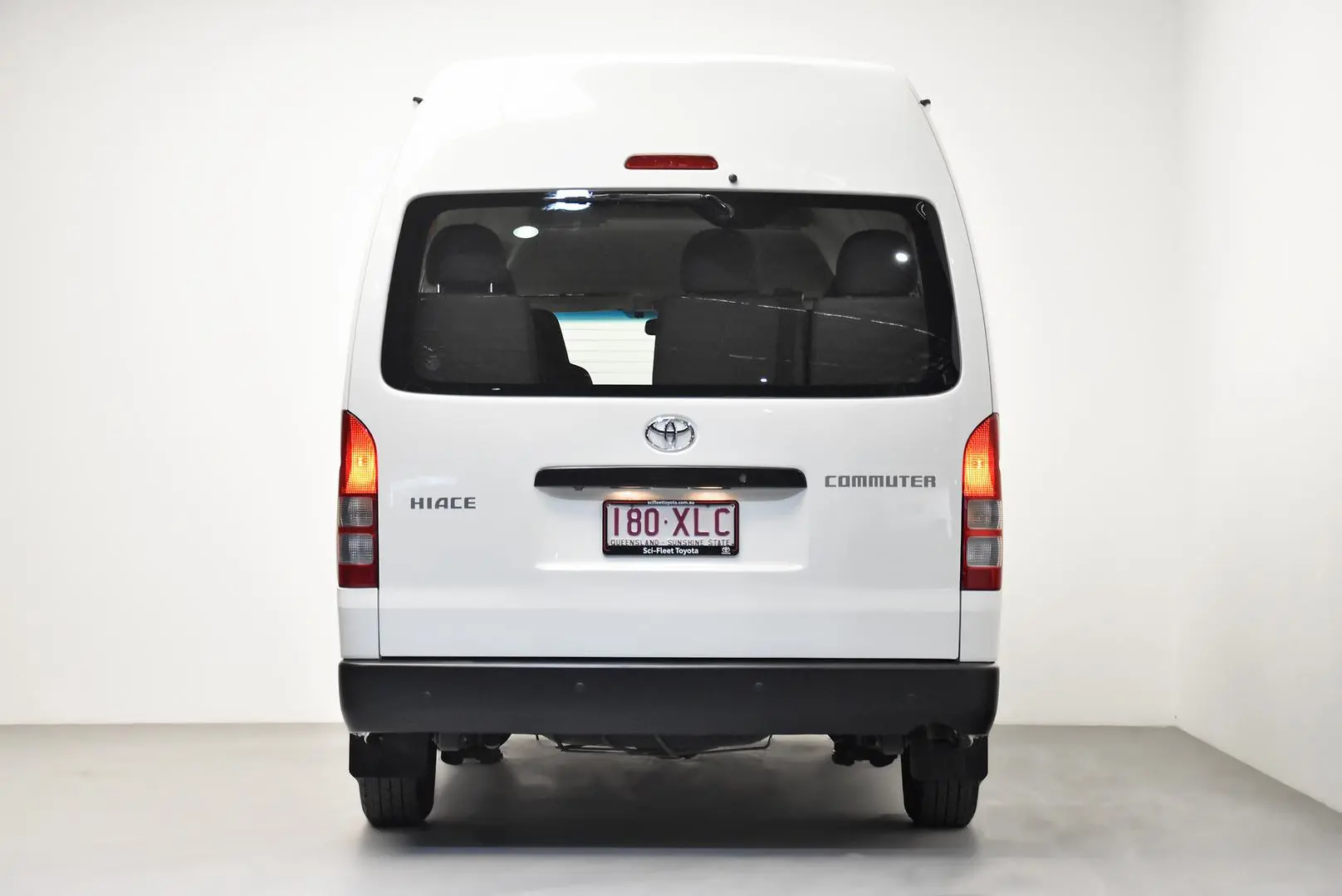 2017 Toyota Hiace Gallery Image 6