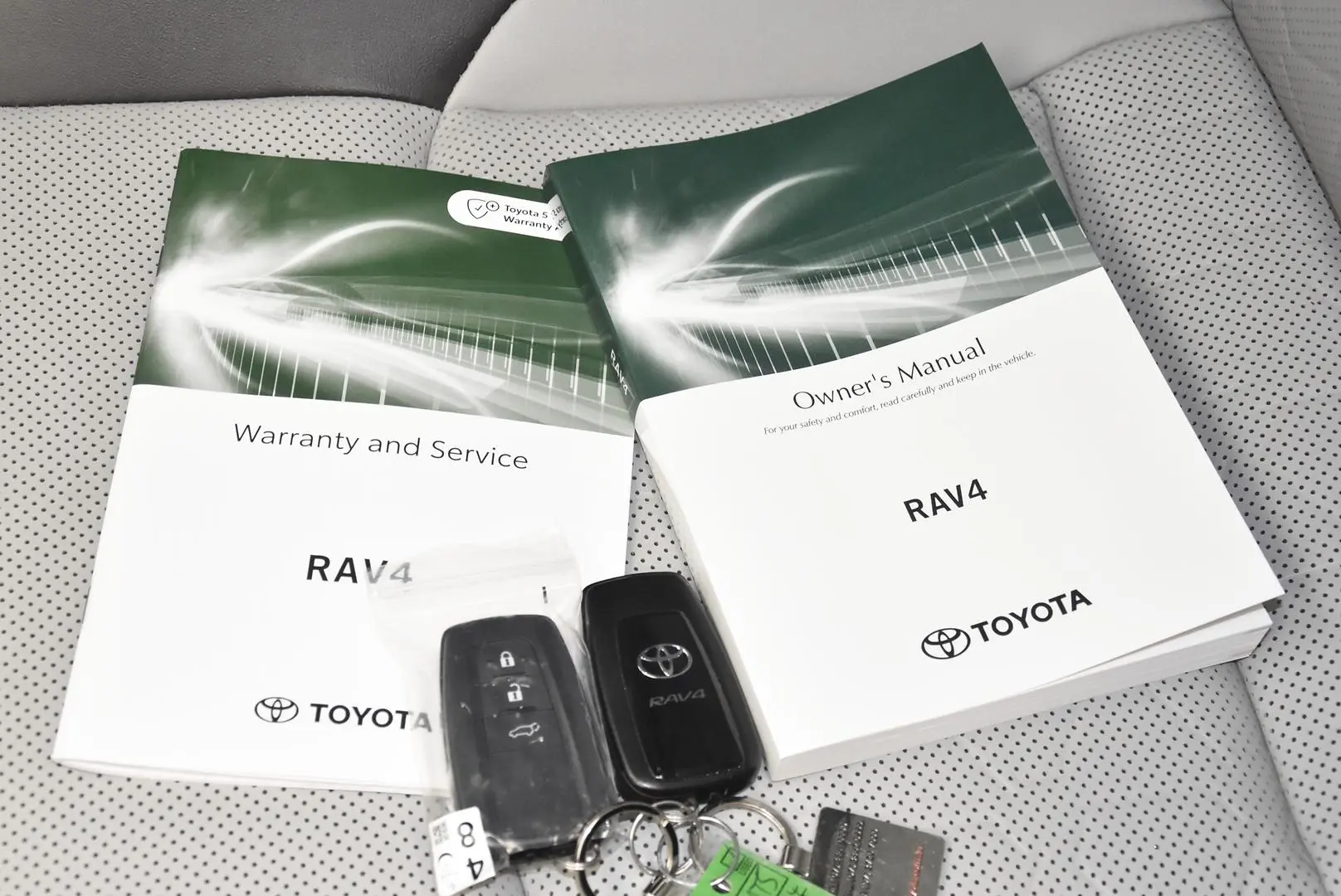 2024 Toyota RAV4 Gallery Image 21