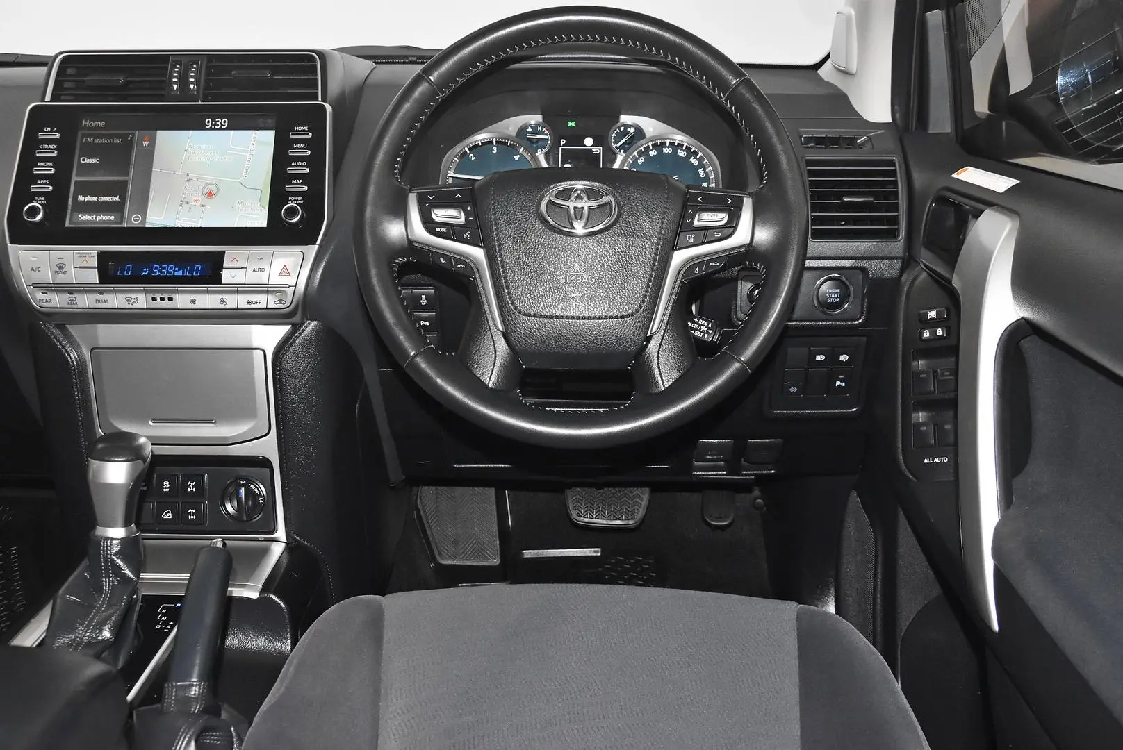 2023 Toyota Landcruiser Prado Gallery Image 13