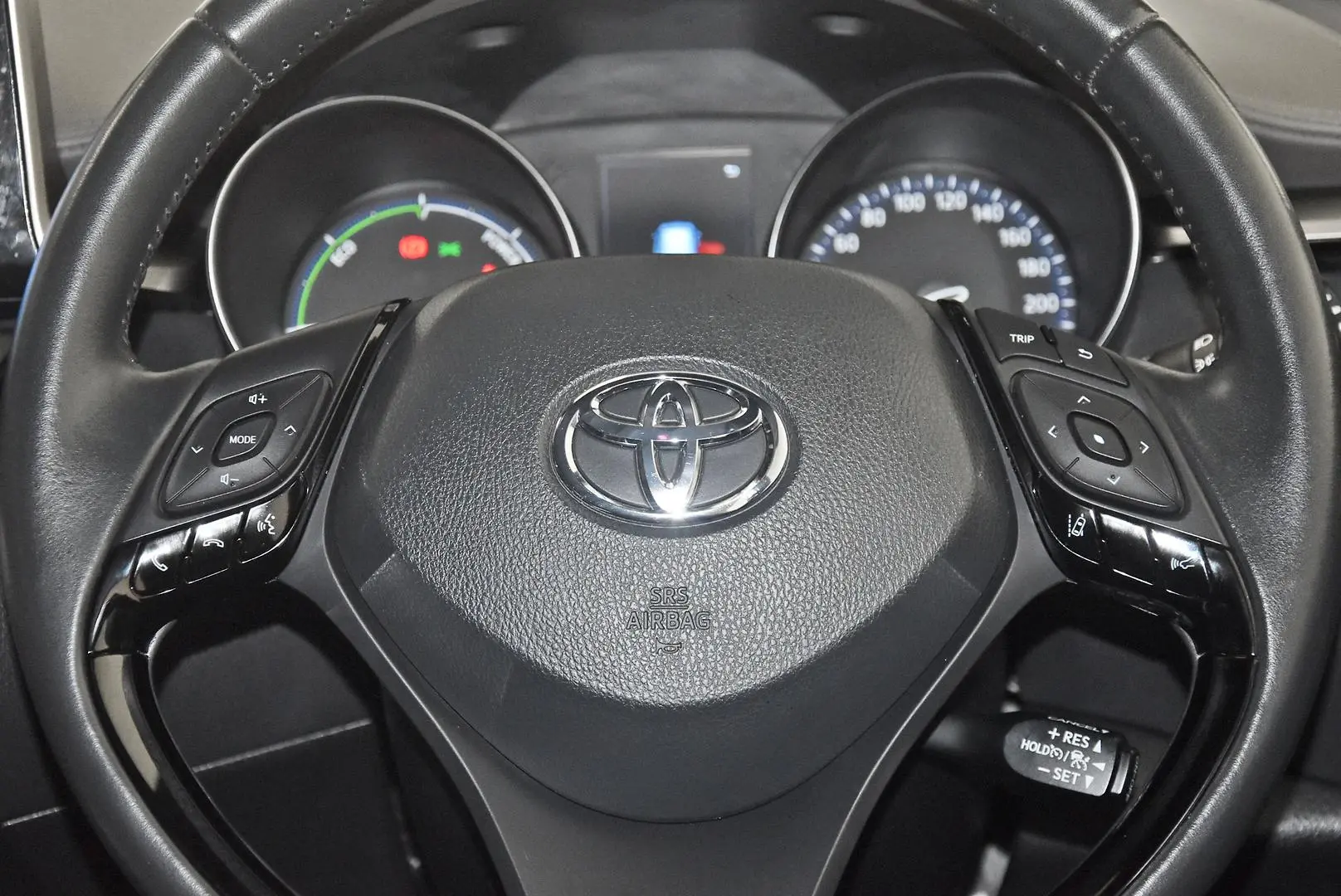 2022 Toyota C-HR Gallery Image 16