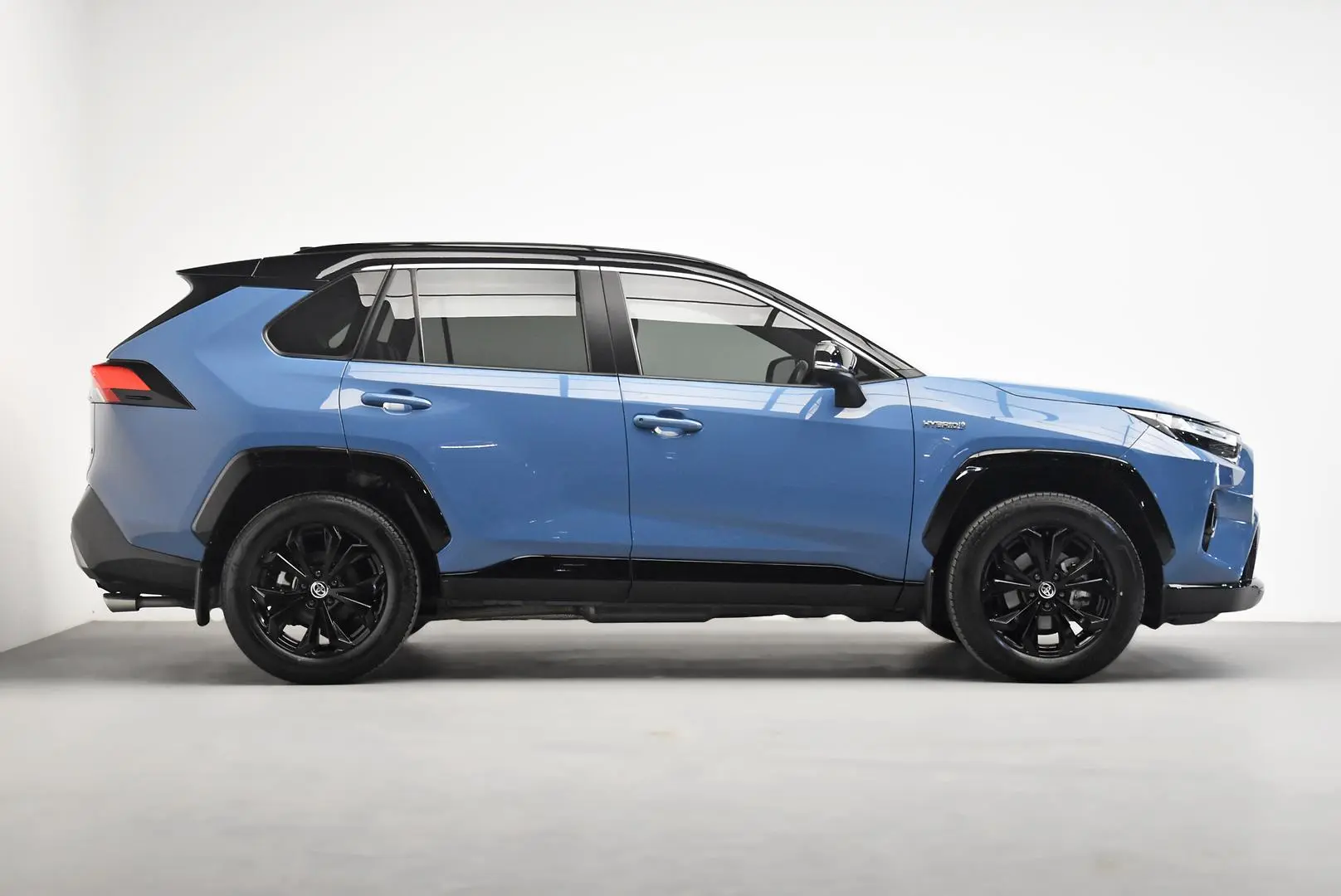 2022 Toyota RAV4 Gallery Image 5