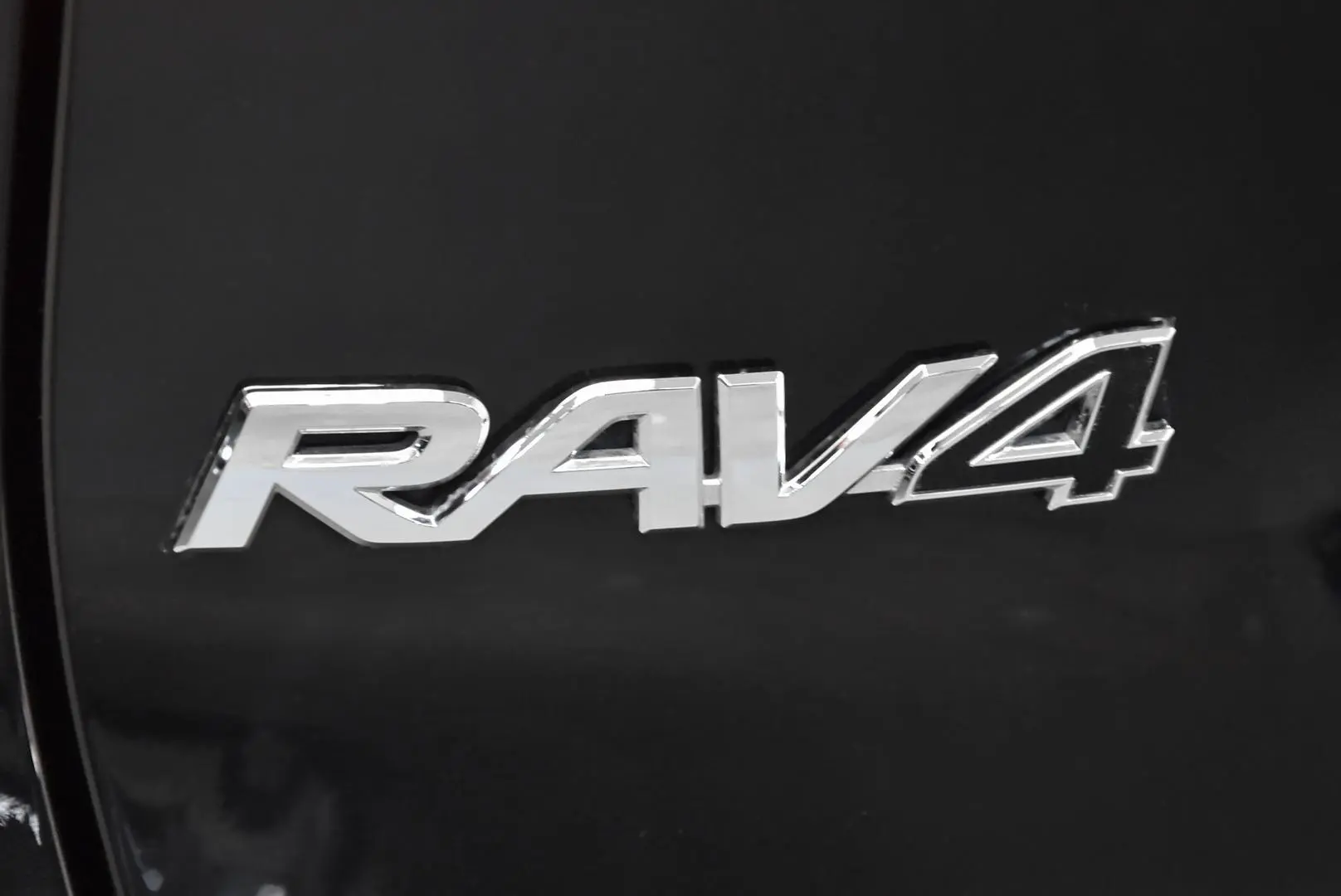 2024 Toyota RAV4 Gallery Image 7